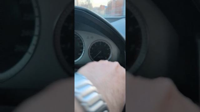 Как быстро и без выламывания пальцев снять замок зажигания EZS на Mercedes Benz в кузове w204 смотреть онлайн