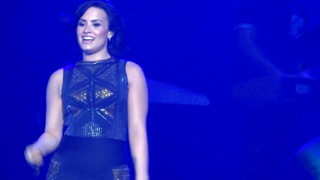 Demi Lovato - Neon Lights FINALE: Live in Manila смотреть онлайн