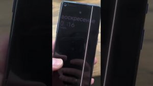 OnePlus 8 pro. Белая вертикальная полоса