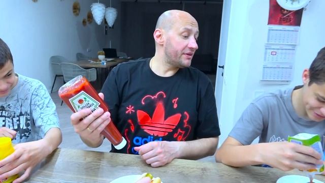 СЪЕШЬ ХОТ-ДОГ и ПРОГУЛЯЙ ШКОЛУ. смотреть онлайн