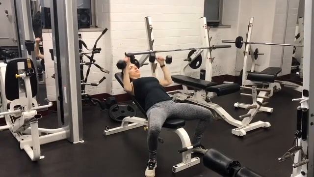 How To Incline Dumbbell Press Correctly