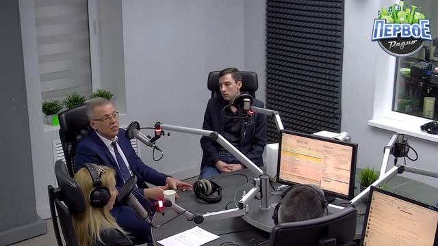 "Самое время" с Алексеем Власовым и Натальей Левожинской (21.02.24) - О любви к истории своей стран смотреть онлайн