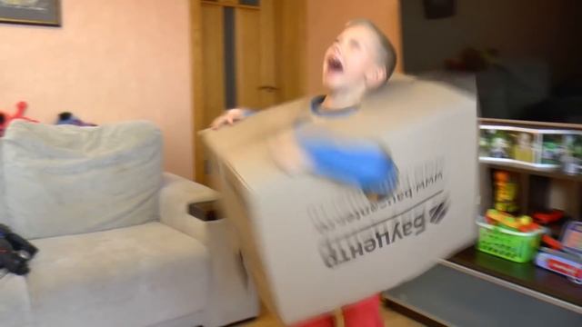 Строим домик и играем в машинки - для детей смотреть онлайн