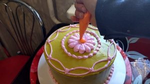 Очень лёгкое украшение торта без насадок.