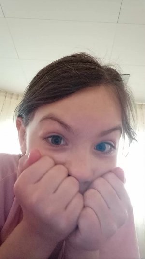 мне подарили куклу и коляску