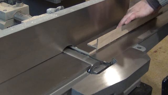 Enormously working on a planer смотреть онлайн