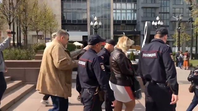 СРОЧНО⚡️Провокации и задержание на Пушкинской площади в Москве 25 05 2019 смотреть онлайн