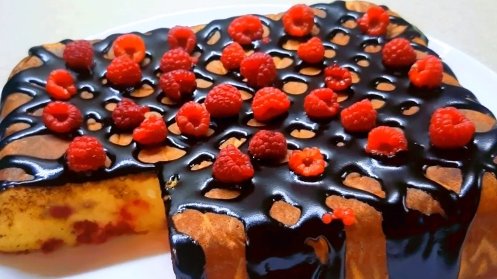 ВКУСНЕЕ ШАРЛОТКИ.Сочный пирог за 15 минут смотреть онлайн