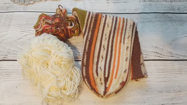 Носки на вязальной машине Нева 5. Поперечное вязание. Первая удачная модель. Машинный аля-хеликс) смотреть онлайн