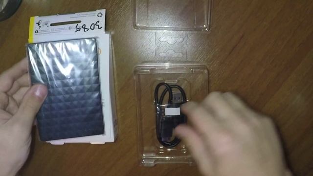 Внешний жесткий диск Seagate STEA2000400 2TB