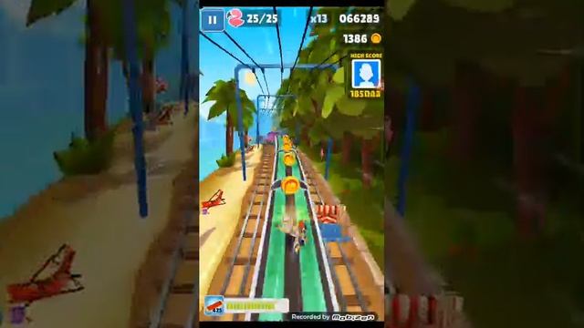 I'm playing sub way surfers смотреть онлайн