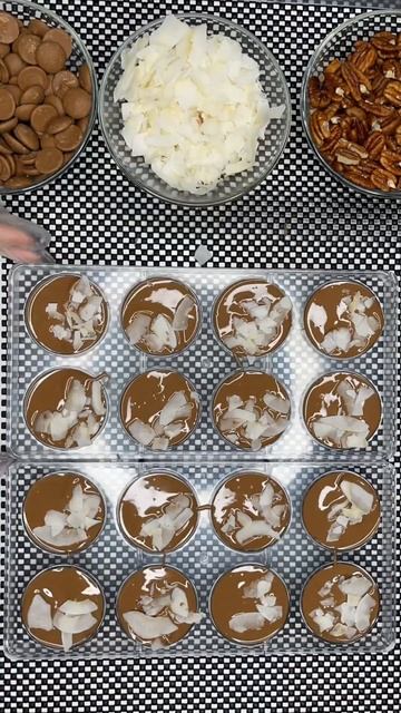 Один из самых моих любимых вкусов. Капучино +карамельный + сублимированный кокос+ пекан 🤤 смотреть онлайн