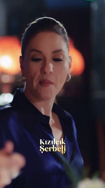 "Sizi evlendiririz artık!" 🥰 | #KızılcıkŞerbeti #shorts смотреть онлайн