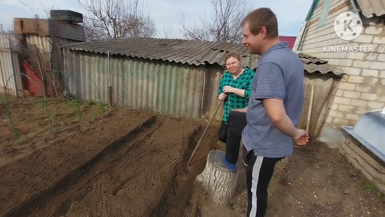 Посадили лук/долг за воду /жарим шашлык смотреть онлайн