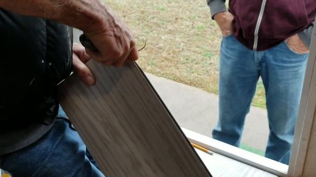 Yr 2: 27 Installing NEW, interlocking vinyl plank floor in our RV tiny home смотреть онлайн