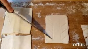 Слойки с курагой.