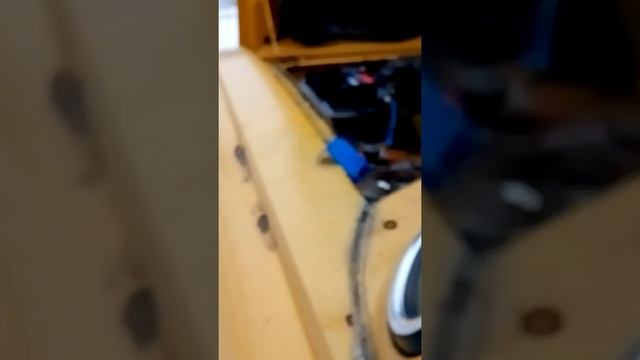 Проверяю электрический манометр от УАЗ на М2140 смотреть онлайн