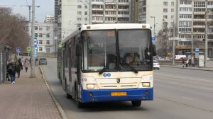 Автобус НефАЗ-5299-20-32 борт. №1870 маршрут №57 на остановке "Театр юного зрителя"