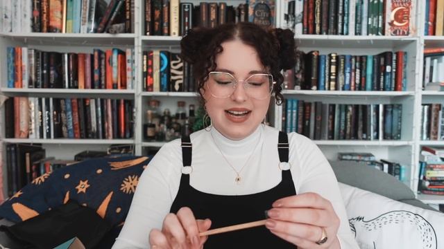 April & May Bookish Unboxings | Book Roast смотреть онлайн
