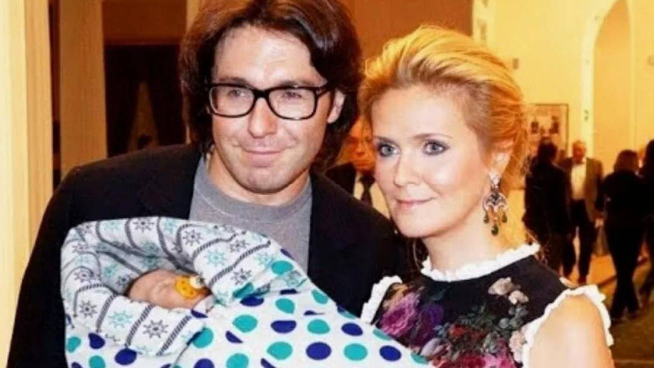 200 квадратов роскоши с видом на Красную площадь! Эксклюзивная экскурсия по роскошной квартире Андре смотреть онлайн