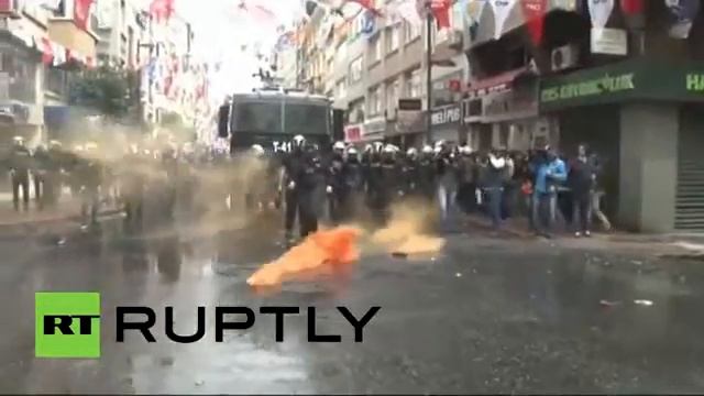 Шокирующее видео борьбы с демонстрантами смотреть онлайн