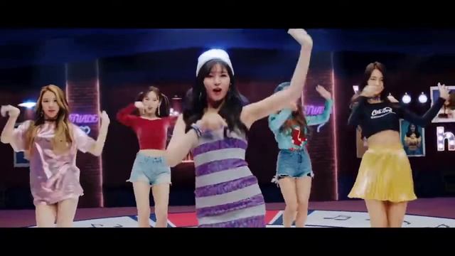 Park Eun-Ji "What Is Love?" MV смотреть онлайн