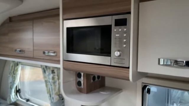 Swift Siena 2 (2022) Caravan Review смотреть онлайн