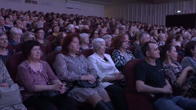 С любовью и уважением Праздничный концерт в честь Международного женского дня прошел в ТКЦ Братск смотреть онлайн