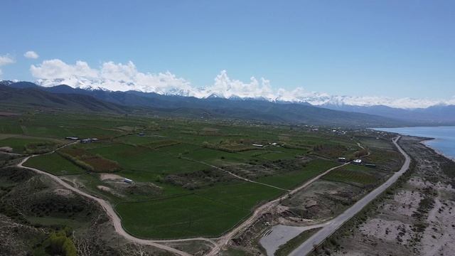 Полёт над озером Иссык-Куль, Республика Кыргызстан смотреть онлайн