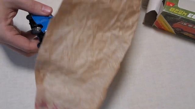 распаковка. Красивейший Уаз 452, "буханка" сине-голубого цвета смотреть онлайн