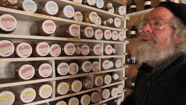 Tour of the Chinese Herb Dispensatory смотреть онлайн