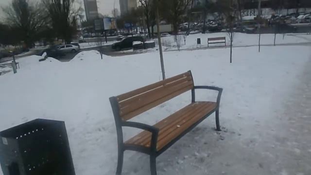 Обзор, установленных у "АТБ" скамеек. Гуляем с Сюзечкой смотреть онлайн