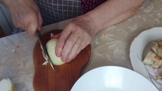 Нежная рыбка под маринадом.Вкусно и в горячем и в холодном виде. смотреть онлайн