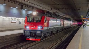 Двухэтажка в тоннеле «Метро»! ЭП20-039 с фирменным поездом Адлер - Санкт-Петербург по Пл. Гагарина