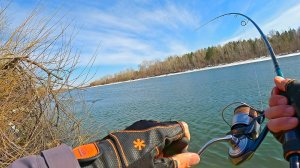 Забросил на отмель и ТУТ ЖЕ АТАКА! Вот как жирует щука весной !