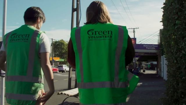 The Young Greens holding space at the table | Youth Wings | The Spinoff смотреть онлайн