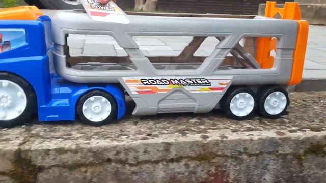 Полицейские спасают машины из воды смотреть онлайн