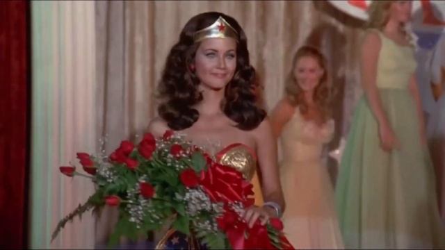 Charlie's Angels, Wonder Woman & Bionic Woman смотреть онлайн