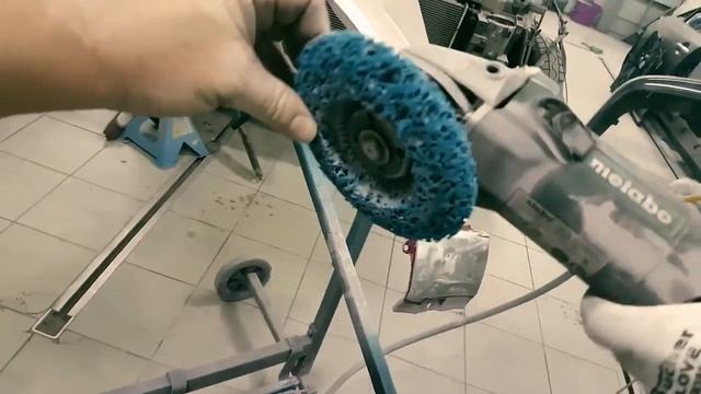 How To Remove Paint & Rust with Stripping & Cleaning Discs Как и чем удаляют старое покрытие смотреть онлайн