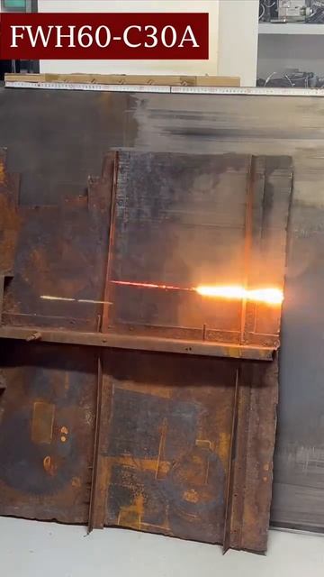 Чистящая машина мощностью 6000 Вт удаляет стойкие пятна ржавчины--Relfar FWH60-C30A--XTLASER смотреть онлайн