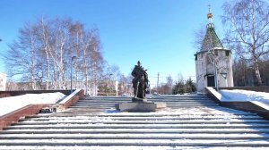 В Сургуте к юбилею Победы обновляют Мемориал Славы