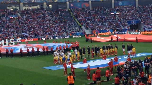 Wales v Russia Toulouse EURO 2016 - Walking Out. смотреть онлайн