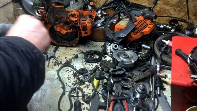 Хускварна 440.Удачно приватизированная бензопила). смотреть онлайн