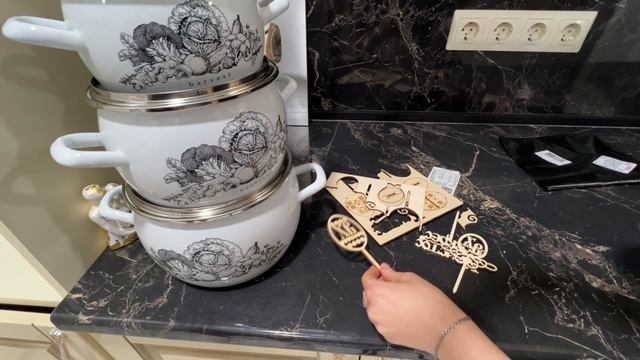 Снег, а я сажаю клубнику. Новые кастрюли для кухни смотреть онлайн