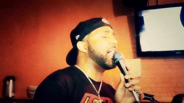 Kal-El Gross &... "Just Me" Live at Ben's Next Door смотреть онлайн