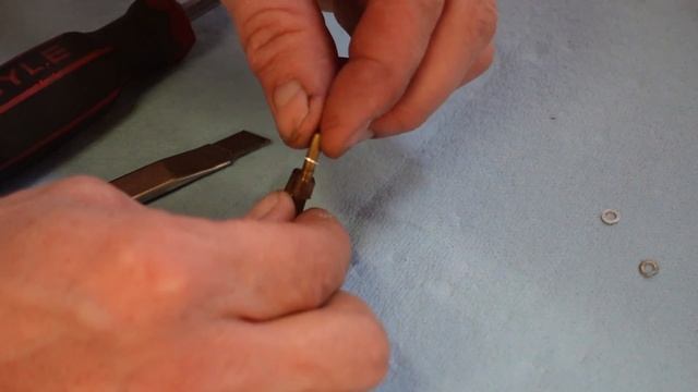 Rebuilding A Set Of Weber DCOE Side Draft Carburetors! смотреть онлайн