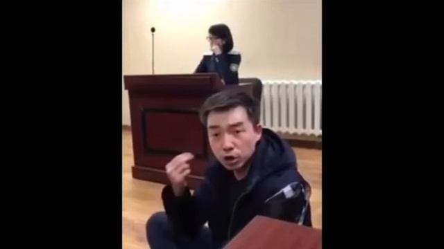 Сексендегі сайтан, 22 жастағы жас баладан өлердей қорқады. смотреть онлайн