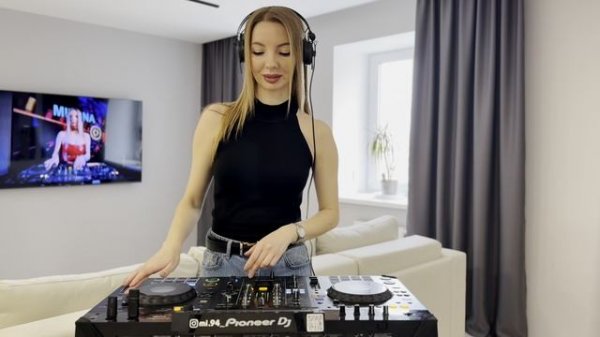 Live DJ Set 2025 by MILANA [Melodic Techno & Progressive House]