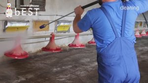 Простая мойка птичника с кормушками bEST®