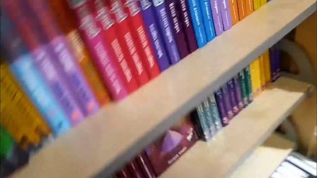 Шоппинг по магазинам с книгами /Мои новые книги покупочки/Akenka_star_book смотреть онлайн